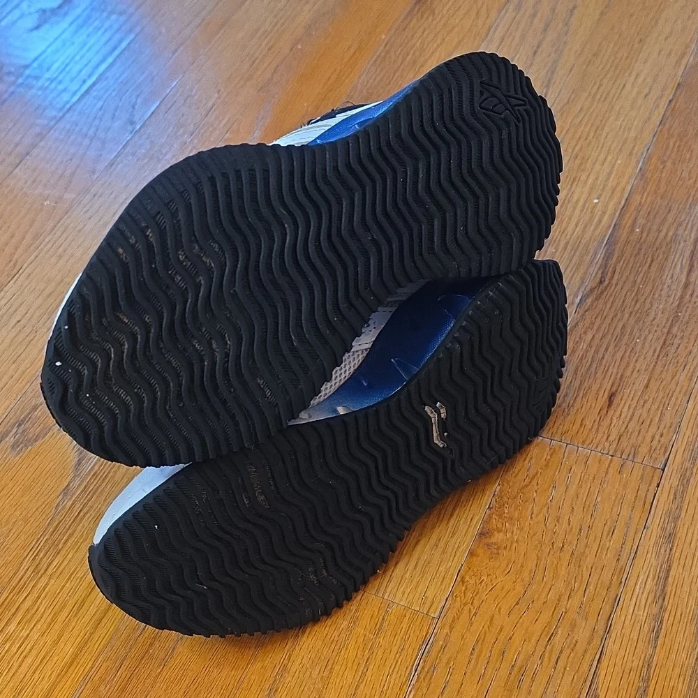 Boys Reebok Size 11K Sneakers Blue, Black & White...Excellent Condition! - Picture 6 of 10